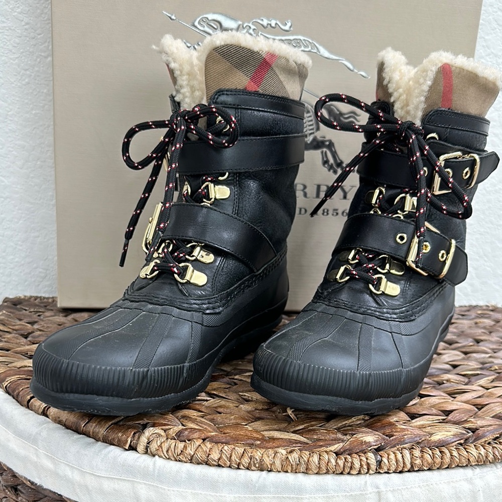 Burberry Black and Tan Winter Rain Boots with Gold Buckles - Picture 2 of 9
